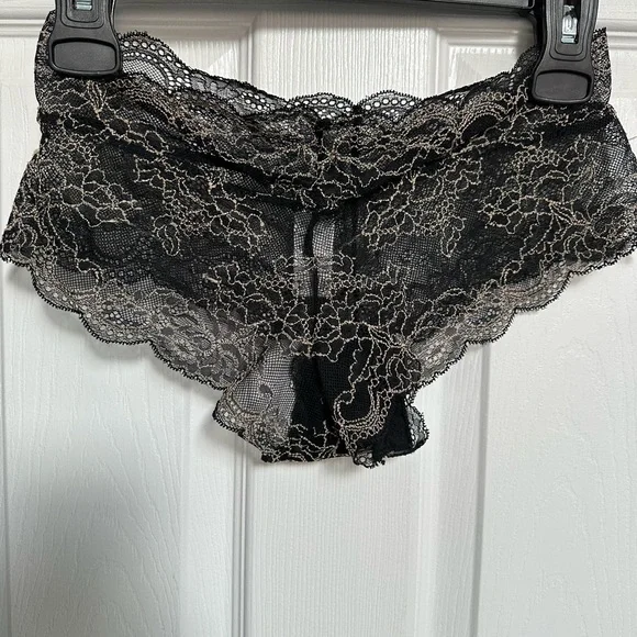 Black and ivory two piece lace lingerie by DKNY in sz S - Picture 6 of 6